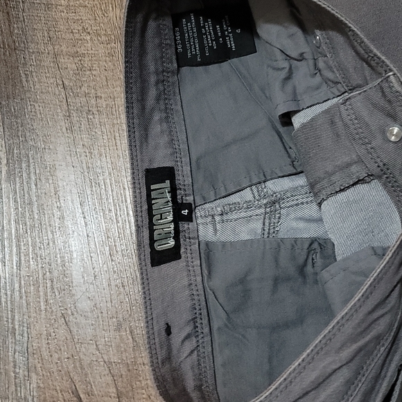 Gently Loved like new grey straight cut jeans by Nicole Miller original size 4 - Picture 4 of 8